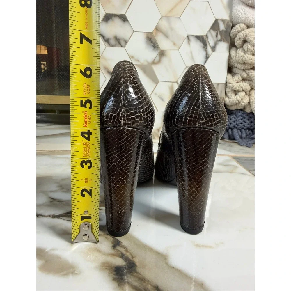 Stuart Weitzman Loafer Pump Womens 6 M Brown Snakeskin Embossed Block Heel